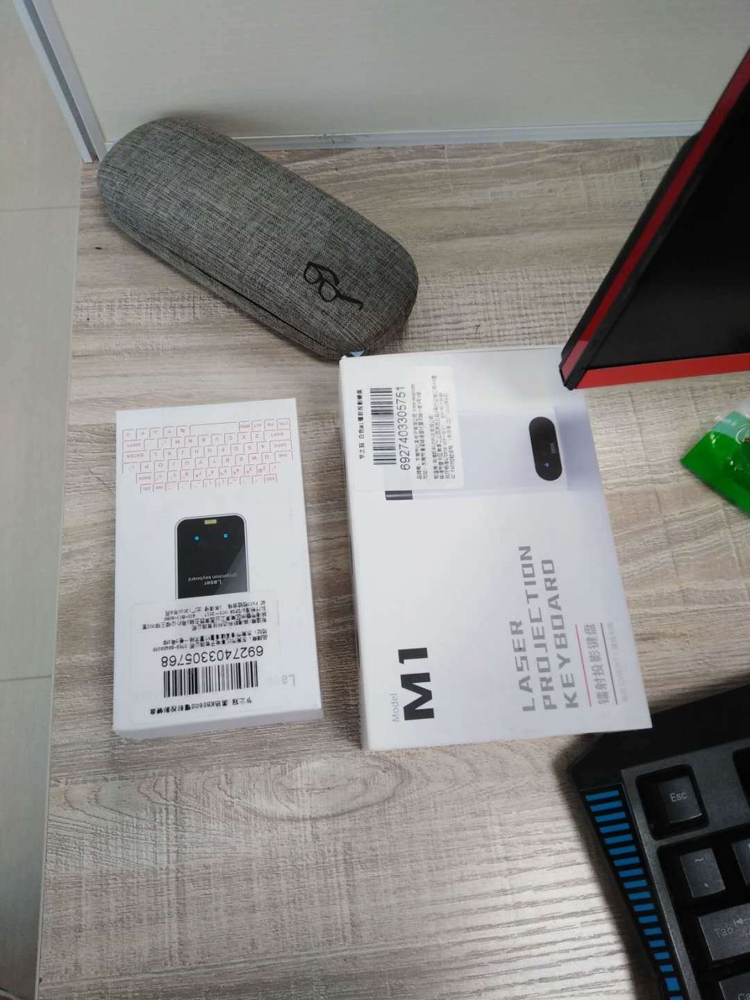 LEING FST Virtual Laser Keyboard Bluetooth Wireless Projector Phone Keyboard For Computer Pad Laptop With Mouse Function 10 LEING FST Virtual Laser Keyboard Bluetooth Wireless Projector Phone Keyboard For Computer Pad Laptop With Mouse Function - Image 10